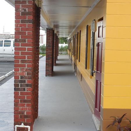 Tropicana Motel Wauchula Bagian luar foto