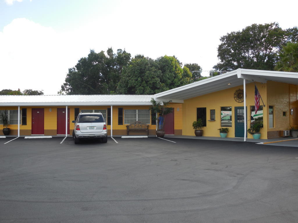 Tropicana Motel Wauchula Bagian luar foto